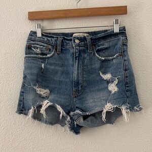 Abercrombie & Fitch The Mom Short High Rise Size  Distressed Button Fly Casual